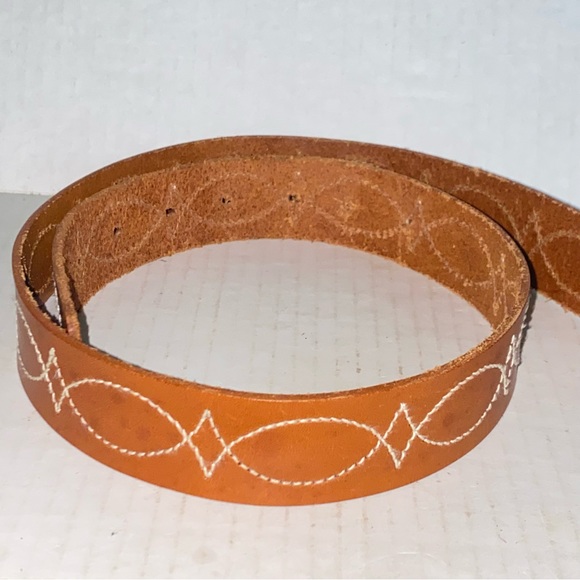 Vintage Brown Genuine Leather Western Belt with White Gunslinger Stitching - Picture 2 of 11